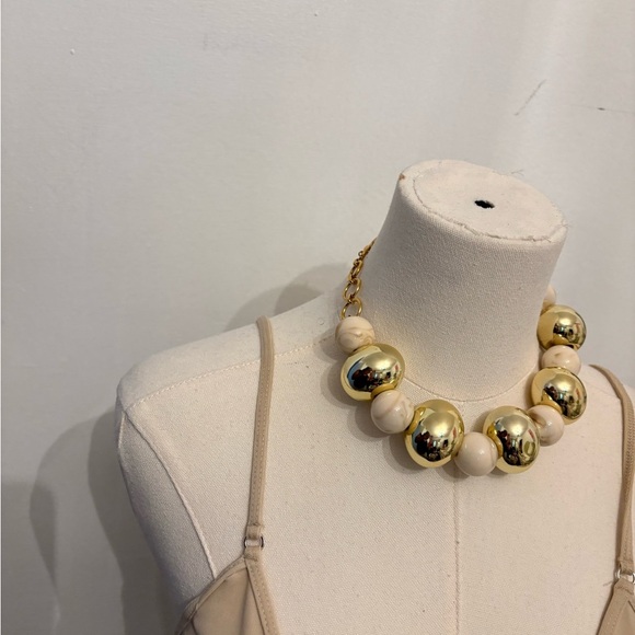 Chic Gold and Cream Beaded Necklace - Picture 4 of 7